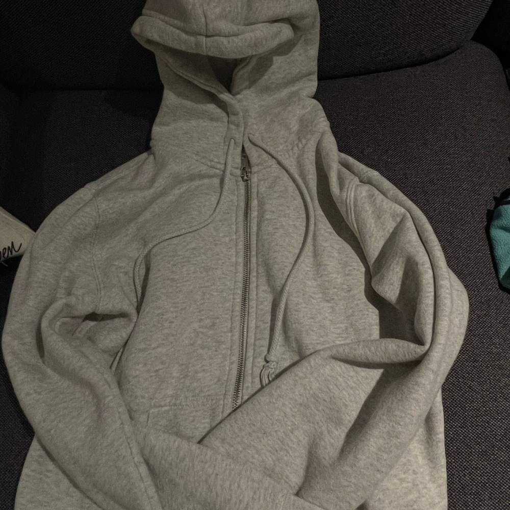 Brandy Melville grey zip up